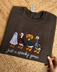 Sweat-shirt unisexe – Just a spooky goose