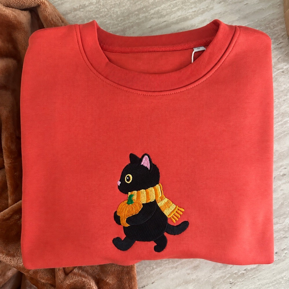 Sweat brodé « Chat citrouille » d’Halloween
