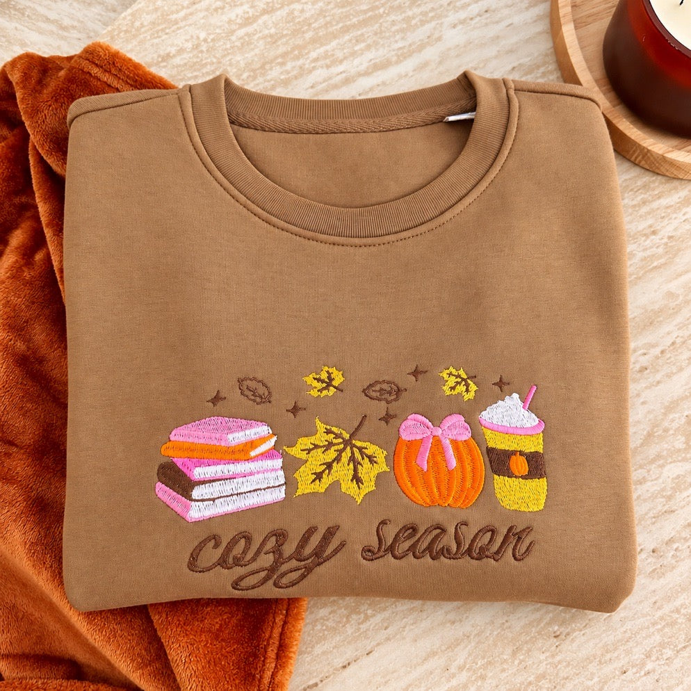 Sweat brodé « Cozy season » d’Automne